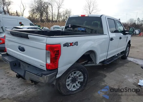 2018 Ford F-250 Xlt из США, поврежденный, VIN 1FT7W2B66JEB90353